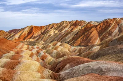 Jak se Čína stala dominantní silou v obchodu se vzácnými zeminami a co to znamená pro EU